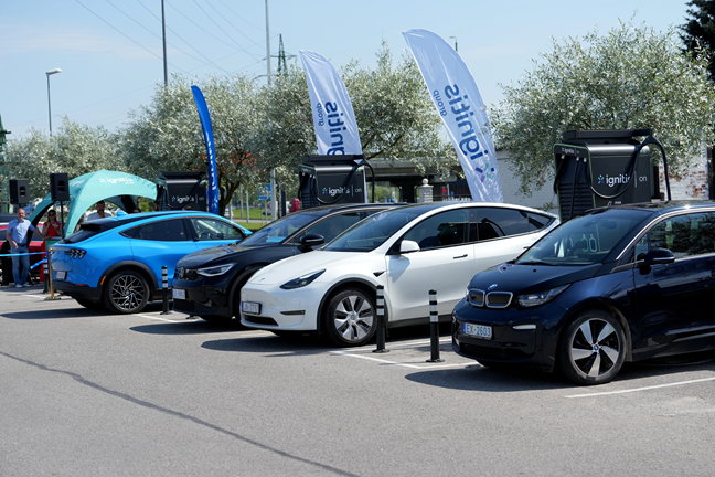 EVs is lined up and charging with Ignitis ON charging stations